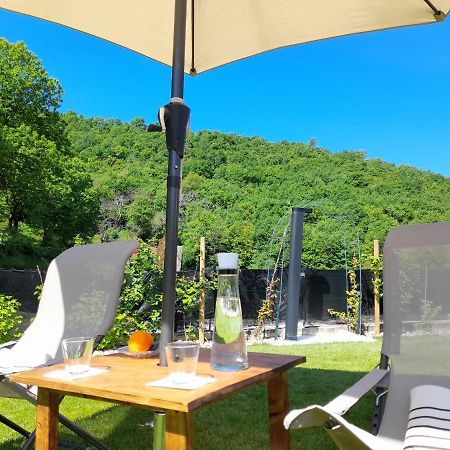 Miravallesuites Сан Дзено ди Монтаня Екстериор снимка